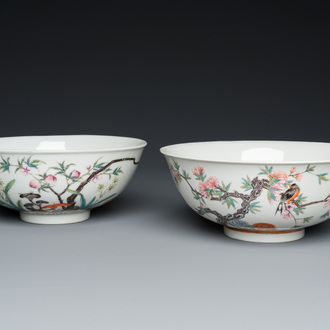 Deux bols en porcelaine de Chine famille rose, marques de Xuantong mais probablement République