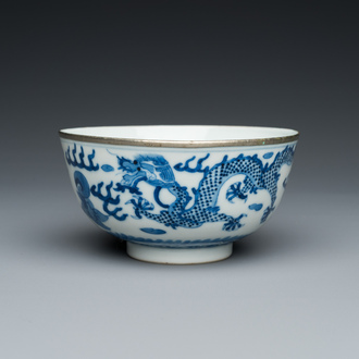 A Chinese blue and white 'Bleu de Hue' bowl for the Vietnamese court in Huế, Thieu Tri and Minh Mang 紹治明命 mark, 19th C.