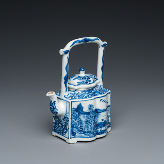 Théière couverte en porcelaine de Chine en bleu et blanc, Kangxi