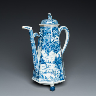 Cafetière couverte en porcelaine de Chine en bleu et blanc à décor de 'La déesse Europe et le taureau', Kangxi