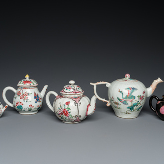 Cinq théières couvertes en porcelaine de Chine famille rose et de style Imari, Yongzheng/Qianlong