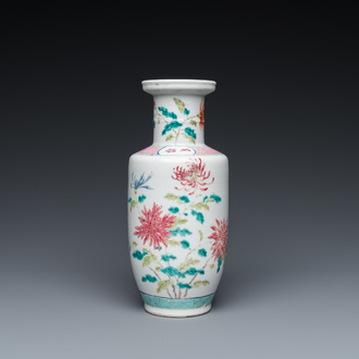 Vase de forme rouleau en porcelaine de Chine famille rose, marque de Daoguang, 19ème