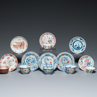 Huit soucoupes et six tasses en porcelaine de Chine en bleu et blanc, famille rose et verte, Kangxi et postérieur