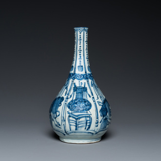 A Chinese blue and white kraak porcelain bottle vase, Wanli