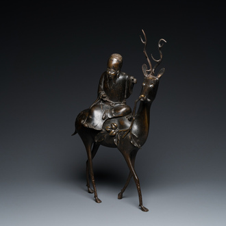 Grand brûle-parfum en bronze en forme de Shou Lao sur un cerf, Chine, 19ème ou avant