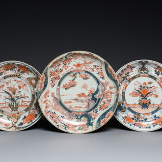 Three Japanese Imari dishes, Edo, 17/18th C.