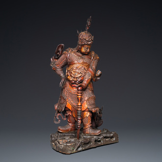 Très importante sculpture de Weituo en bois laqué et doré, Chine, 17ème