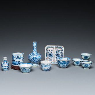 Collection variée en porcelaine de Chine en bleu et blanc, Kangxi et postérieur