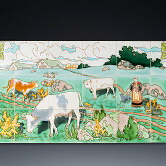 Tableau de carreaux Art Nouveau figurant une bergère et ses vaches dans un pré, Gilliot & Cie., Hemiksem