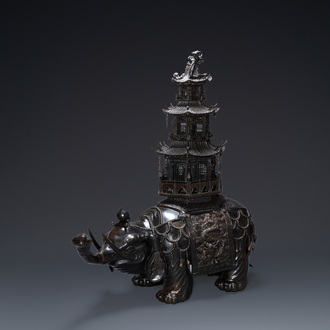 Important brûle-parfum ou koro en bronze en forme d'éléphant avec tour de guet, Japon, Edo/Meiji, 19ème