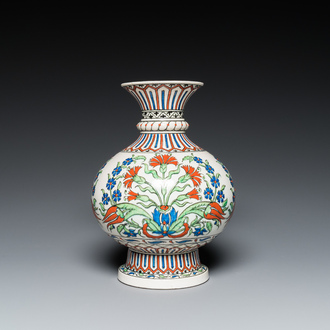 Vase de style Iznik, Samson, France, 19ème