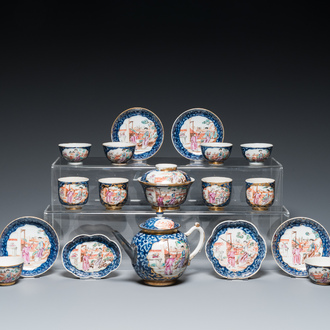 Service à thé de 18 pièces en porcelaine de Chine famille rose à sujet mandarin, Qianlong