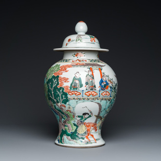 Vase couvert en porcelaine de Chine famille verte, 19ème