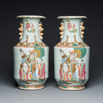 Paire de vases en porcelaine de Chine famille rose de Canton à décor d'immortels, 19ème