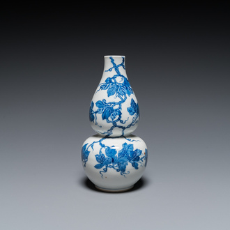 Vase de forme double gourde en porcelaine de Chine en bleu et blanc, 19ème