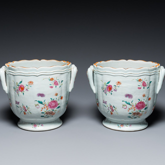 A pair of Chinese famille rose wine coolers, Qianlong