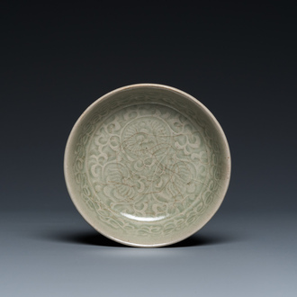 Petite coupe en porcelaine de Chine en céladon de Yaozhou, Song ou postérieur