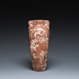 Vase en Brèche rouge, Egypte, époque prédynastique, 3500-2900 av. J.-C.