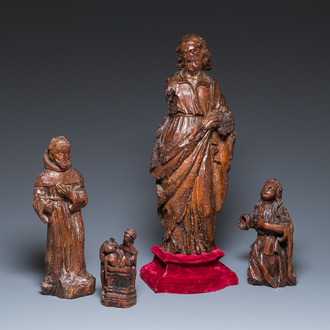 Vier diverse religieuze houten sculpturen, 16/17e eeuw