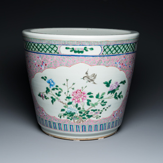 A Chinese pink-ground famille rose jardinière, 19th C.