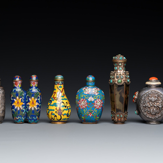 Six Chinese silver and cloisonné snuff bottles, 19/20th C.