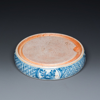 Pierre à encre en porcelaine de Chine en bleu et blanc, Kangxi