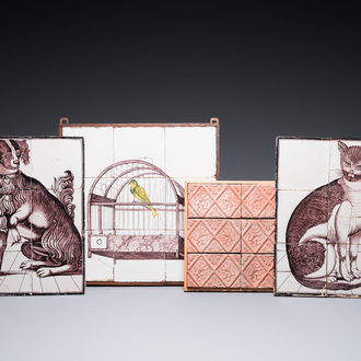 Une paire de tableaux de carreaux de Delft à décor d'un chat et d'un chien, un tableau au cage à oiseaux et six briques réfractaires, 18/19ème