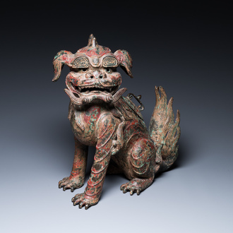 Grand brûle-parfum en bronze en forme de lion bouddhiste, Chine, Ming