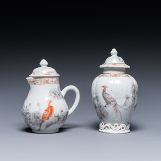 Une boîte à thé et une verseuse couverte en porcelaine de Chine à décor de faisans en grisaille et rouge de fer, Yongzheng