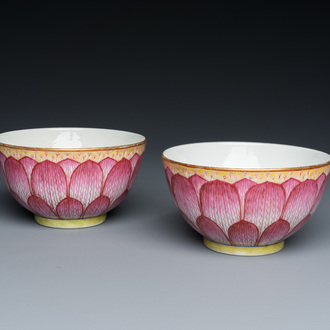 Een paar Chinese famille rose 'lotus' kommen, Guangxu merk en periode