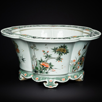 Jardinière impériale en porcelaine de Chine famille verte, marque et époque de Kangxi