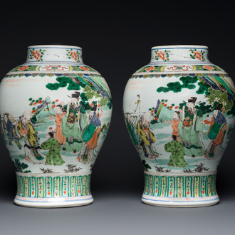 Paire de vases en porcelaine de Chine famille verte à décor de 'Shou Lao', Kangxi