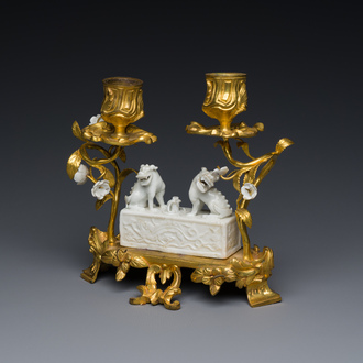Porte-encens en porcelaine blanc de Chine de Dehua monté en bougeoir en bronze doré français, Kangxi et 18/19ème