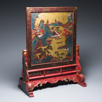 Een Chinees verguld, gelakt en beschilderd houten tafelscherm, Shanxi, 16/17e eeuw
