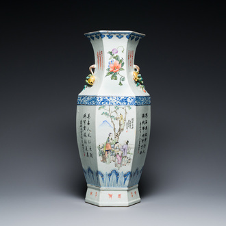 Vase de forme hexagonale en porcelaine de Chine qianjiang cai, signé Hui Ru Shi 慧如氏, daté 1910
