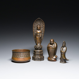 Drie Japanse bronzen sculpturen van Boeddha en Kannon en een wierookbrander, Edo/Meiji, 18/19e eeuw