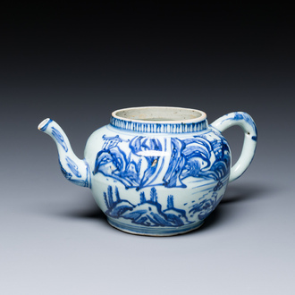 Théière en porcelaine de Chine en bleu et blanc à décor d'un paysage montagneux, époque Transition