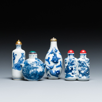 Four Chinese blue and white snuff bottles, 19/20th C.