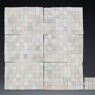Een lot van 432 witte Delftse tegels, zgn. 'witjes', overwegend 18e eeuw