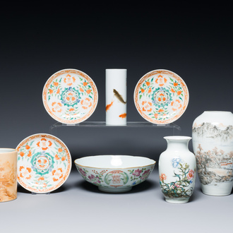 Een diverse collectie Chinees porselein, 19/20e eeuw