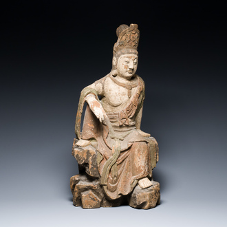 Guanyin en bois sculpté et polychromé, Chine, Ming