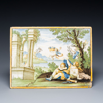Plaque en majolique italienne polychrome à décor mythologique, Castelli, 18ème