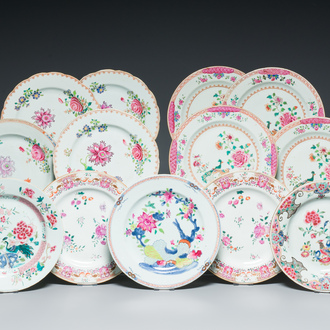 Treize assiettes en porcelaine de Chine famille rose, Yongzheng/Qianlong