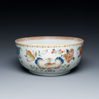 Bol en porcelaine de Chine famille rose à décor 'Pompadour', Qianlong, vers 1745