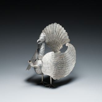 Een zeldzame Indonesische zilveren 'Garuda' olielamp voor het Wayang theater, 'blencong', 19e eeuw