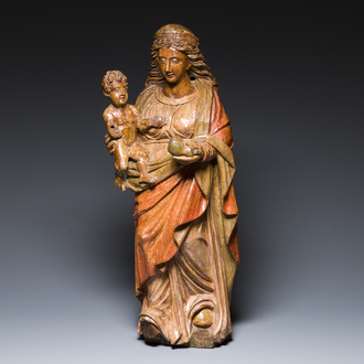Vierge à l'Enfant en chêne sculpté et polychromé, probablement France, 16ème