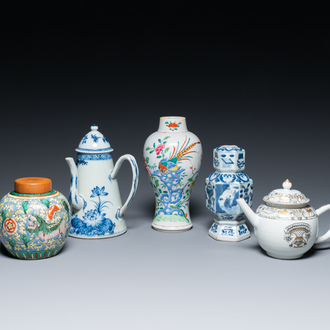 A varied collection of Chinese porcelain, Kangxi and later