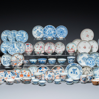Ensemble exceptionnel de tasses et soucoupes en porcelaine de Chine, Kangxi et postérieur