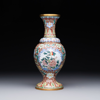 A Chinese Beijing enamel vase with floral design, 19/20th C.