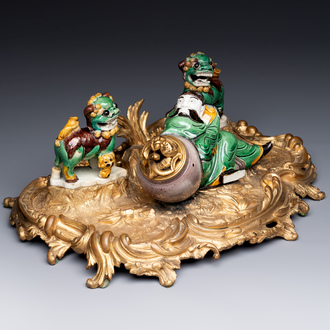 A French ormolu inkwell inset with Chinese verte biscuit porcelain, 19th C. and Kangxi